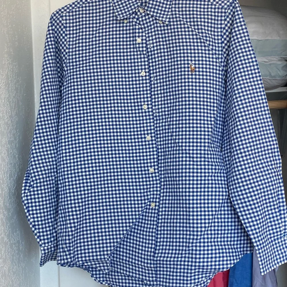 Ralph Lauren Blue and White Casual Button Down Shirt - Picture 2 of 2